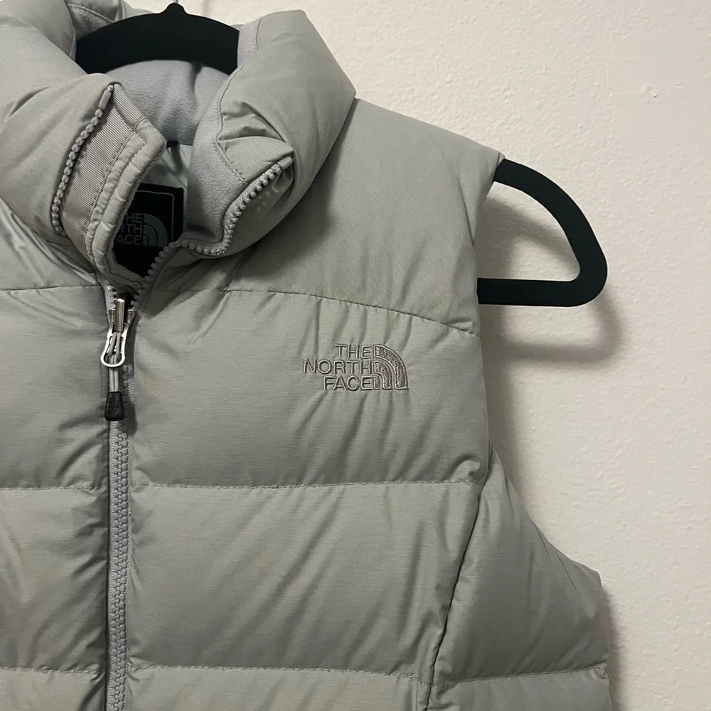 The North Face Women's 700 Goose Down Puffer Vest Gray - Picture 3 of 9